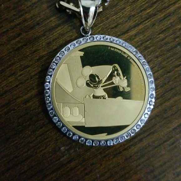 24k gold mickey mouse pendant charm - Picture 2 of 5